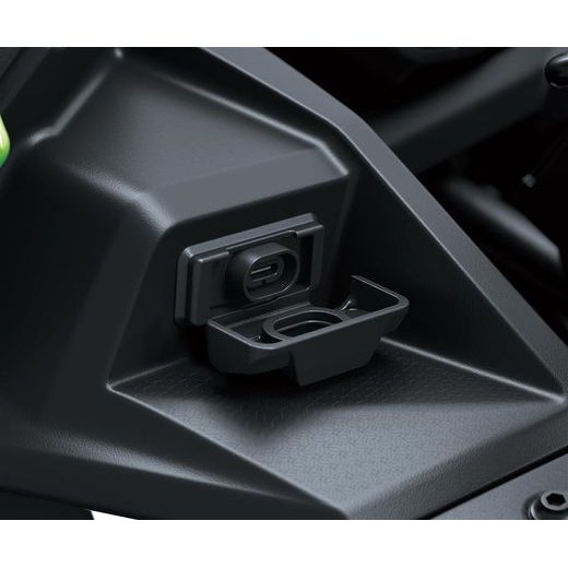 DOPLŇKOVÁ USB-C ZÁSUVKA PRO NINJA 500/SE