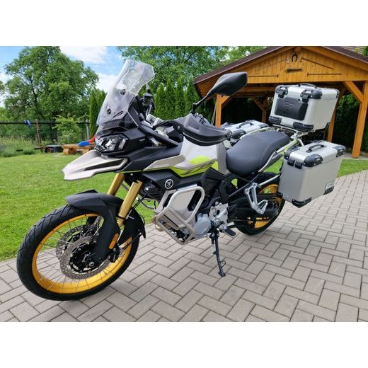 VOGE 900 DSX ADVENTURE LIMETKA
