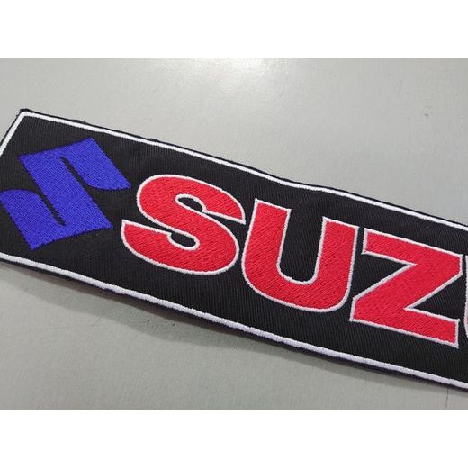 NÁŠIVKA S MOTIVEM SUZUKI