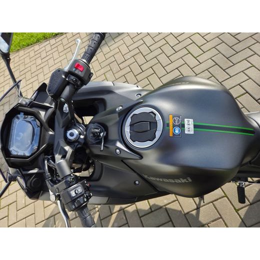 KAWASAKI NINJA 650 METALLIC MATTE GRAPHENESTEEL GRAY 2026