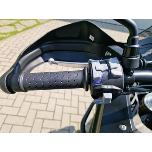 VOGE 625 DSX BLACK DEMO POUZE 98 KM NAJETO