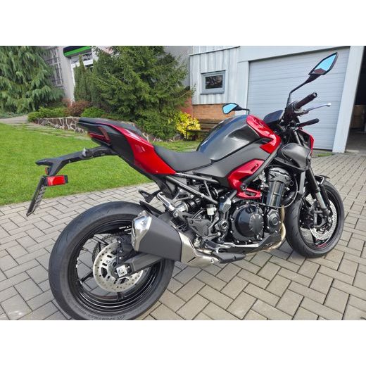 KAWASAKI Z900 CANDY PERSIMMON RED 2027