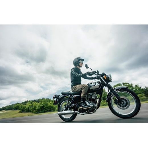 KAWASAKI MEGURO S1 EBONY 2025 POUZE 1900 KM NAJETO