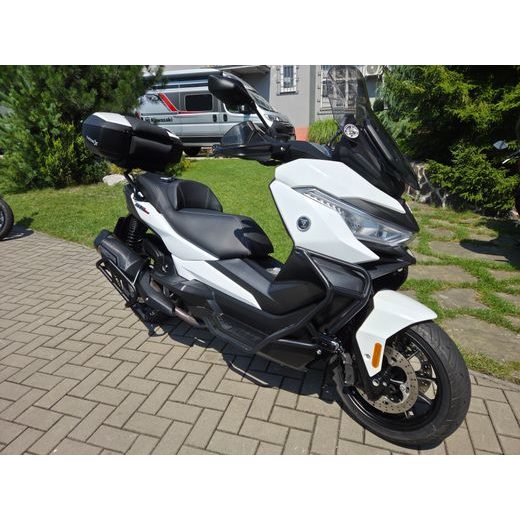 VOGE SR4 MAX 350I LUX WHITE 2025 POUZE 5 TIS. NAJETO
