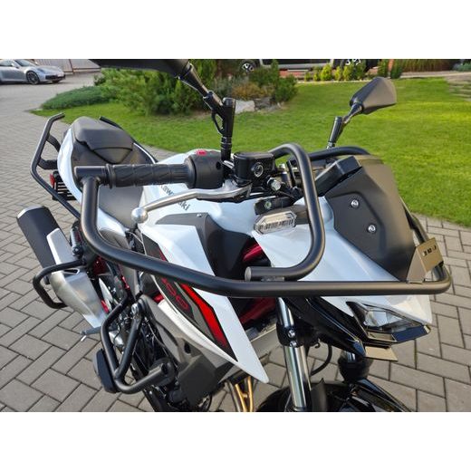 KAWASAKI Z500 SE PEARL BLIZZARD WHITE 2026 AUTOŠKOLA S OCHRANNÝMI RÁMY