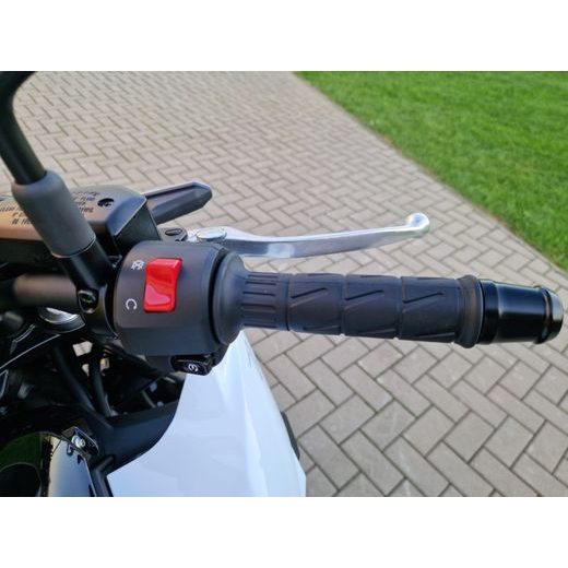 KAWASAKI Z650 PEARL BLIZZARD WHITE 2026