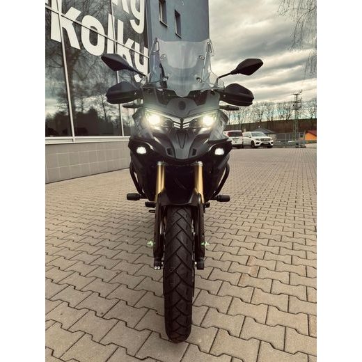 VOGE 525 DSX BLACK KNIGHT