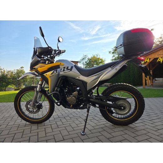 VOGE 300 RALLY MODEL 2023 POUZE 4900 KM NAJETO