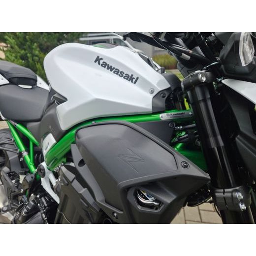 KAWASAKI Z900 PEARL BLIZZARD WHITE 2027