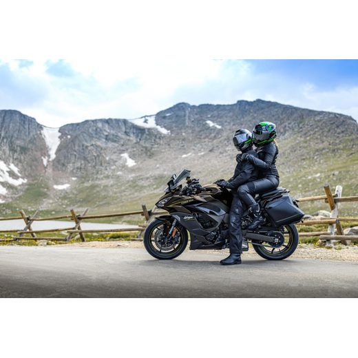 KAWASAKI NINJA 1100SX METALLIC BRILLIANT GOLDEN BLACK 2026