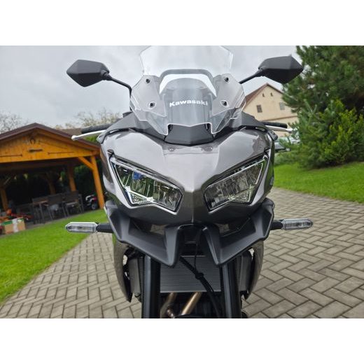 KAWASAKI VERSYS 650 METALLIC GRAPHITE GRAY 2026