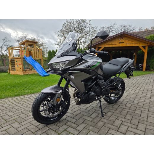 KAWASAKI VERSYS 650 METALLIC GRAPHITE GRAY 2026