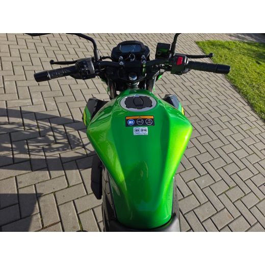 KAWASAKI Z125 CANDY LIME GREEN 2026