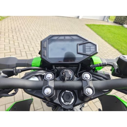 KAWASAKI Z500 CANDY LIME GREEN 2026