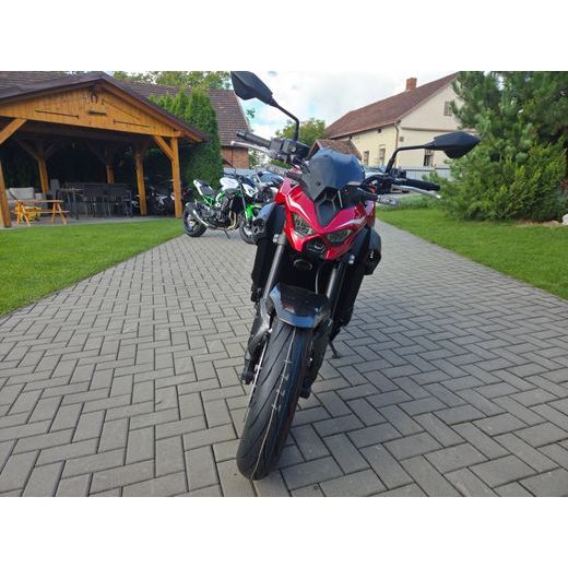 KAWASAKI Z900 CANDY PERSIMMON RED 2027
