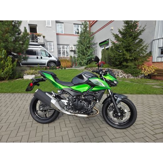 KAWASAKI Z500 CANDY LIME GREEN 2026
