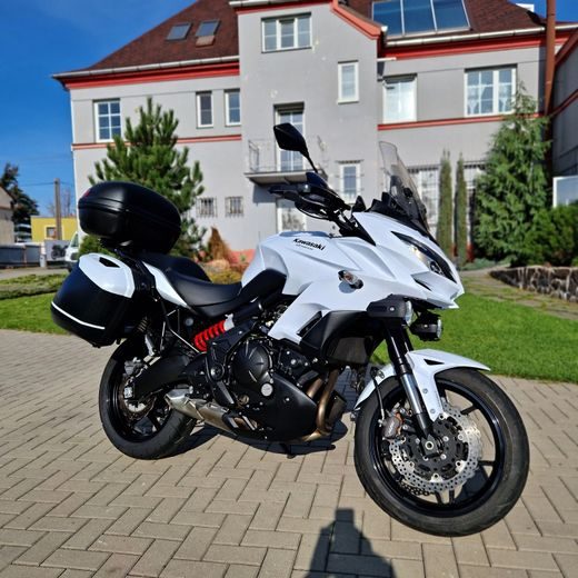 KAWASAKI VERSYS 650 GRAND TOURER MODEL 2015 - REZERVACE