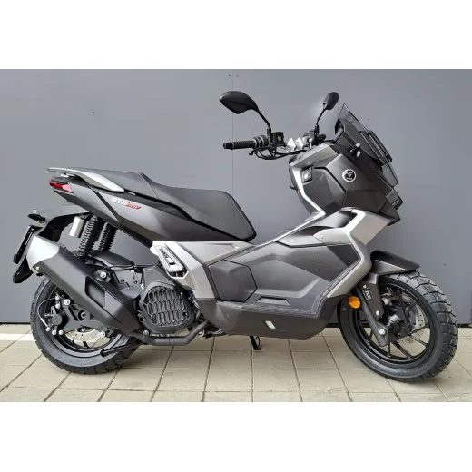 VOGE SR1 125I ADV ČERNÝ