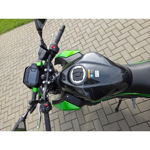 KAWASAKI Z500 CANDY LIME GREEN 2026