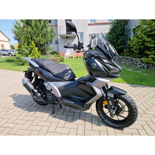 VOGE SR1 125I ADV ČERNÝ