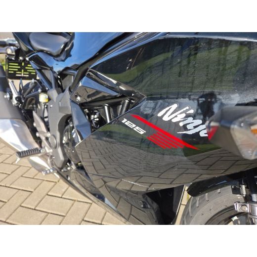 KAWASAKI NINJA 125 EBONY 2026