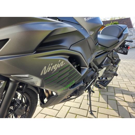 KAWASAKI NINJA 650 METALLIC MATTE GRAPHENESTEEL GRAY 2026