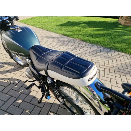 KAWASAKI W230 METALLIC MATTE DARK GREEN 2026