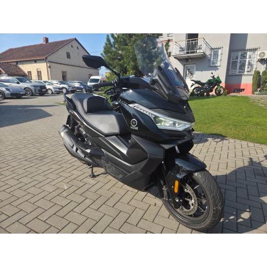 VOGE SR4 350I MAX - PŘEDVÁDĚCÍ SKÚTR