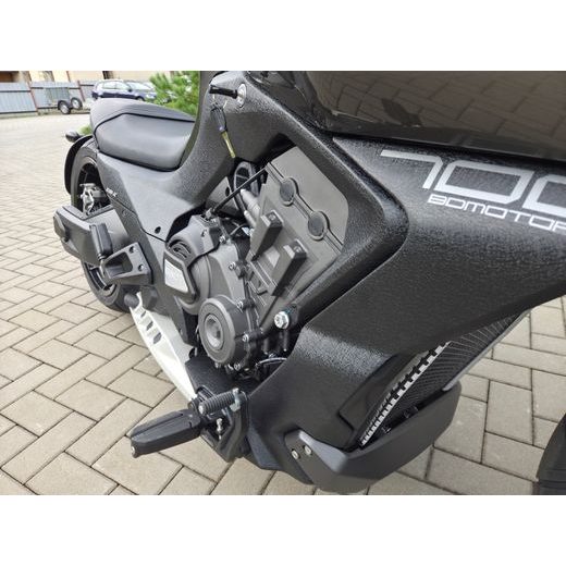 BENDA LFC 700 PRO ČERNÁ
