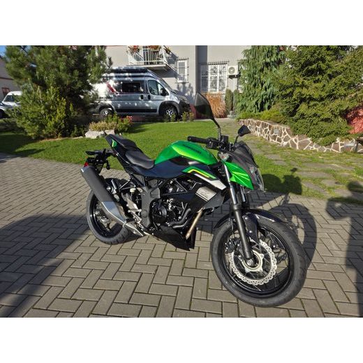 KAWASAKI Z125 CANDY LIME GREEN 2026