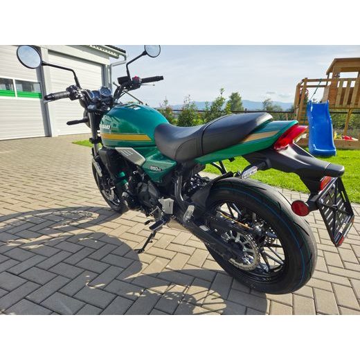 KAWASAKI Z650RS CANDY EMERALD GREEN 2026