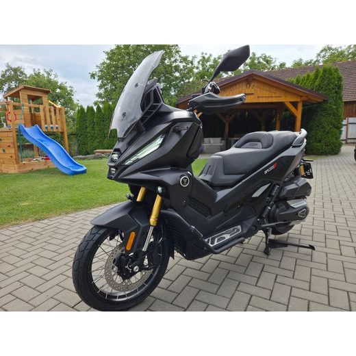 VOGE SR450X ČERNÁ