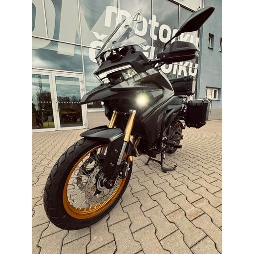 VOGE 525 DSX BLACK KNIGHT