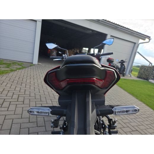 KAWASAKI Z900 CANDY PERSIMMON RED 2027
