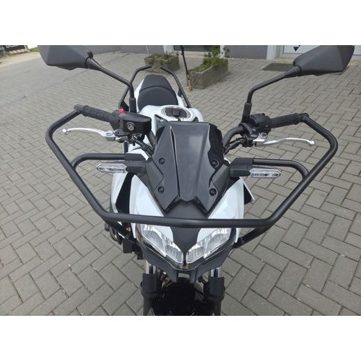 KAWASAKI Z650 WHITE 2026 AUTOŠKOLA S OCHRANNÝMI RÁMY