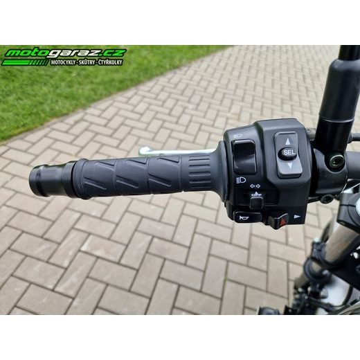 KAWASAKI Z650RS METALLIC PHANTOM SILVER 2024