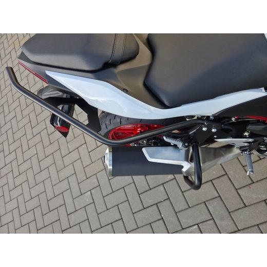 KAWASAKI Z500 SE PEARL BLIZZARD WHITE 2026 AUTOŠKOLA S OCHRANNÝMI RÁMY
