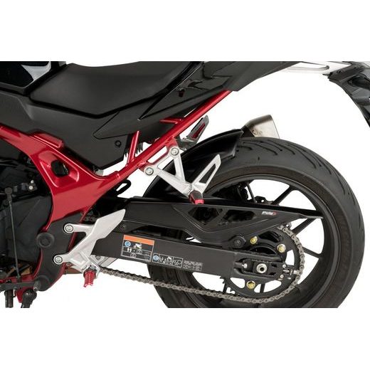 ZADNÍ BLATNÍK PUIG 21532C KARBONOVÝ VZHLED