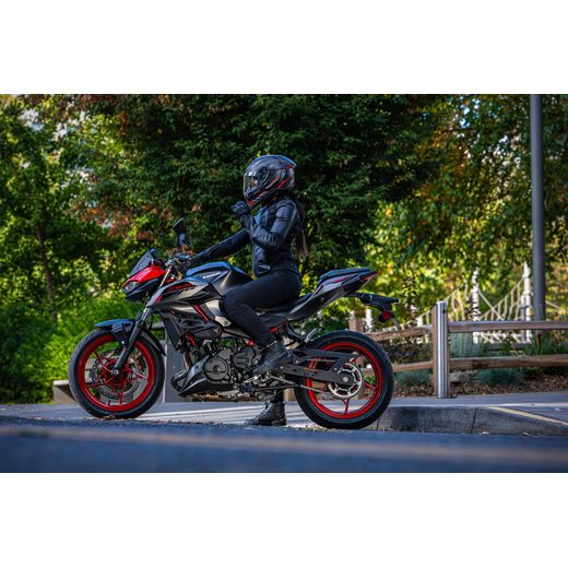 KAWASAKI Z500 SE CANDY PERSIMMON RED 2025