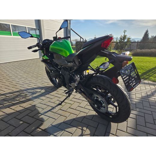 KAWASAKI Z125 CANDY LIME GREEN 2026
