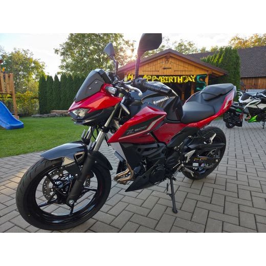 KAWASAKI Z500 SE CANDY PERSIMMON RED 2027