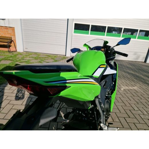 KAWASAKI NINJA ZX-4RR LIME GREEN 2025