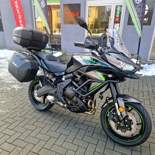 KAWASAKI VERSYS 650 METALLIC MATTE GRAPHENESTEEL GRAY 2025 POUZE 130 KM NAJETO