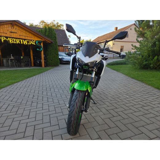 KAWASAKI Z500 SE PEARL BLIZZARD WHITE 2027