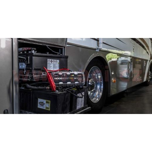 STARTOVACÍ BOX S DIGITÁLNÍM VOLTMETREM + POWER BANKA, STARTOVACÍ PROUD 3000 A, NOCO GENIUS BOOST PRO GB150 (NOCO USA)