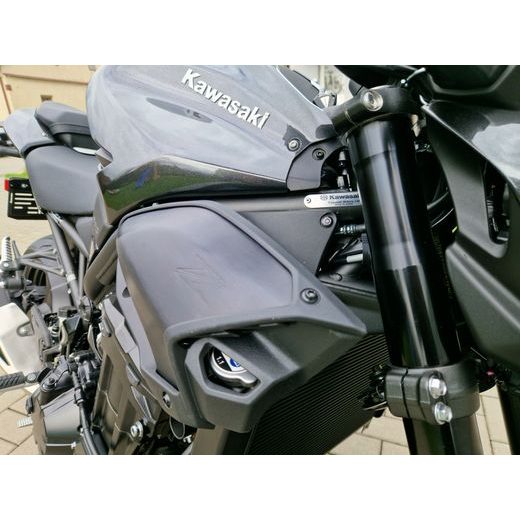 KAWASAKI Z900 EBONY 2026