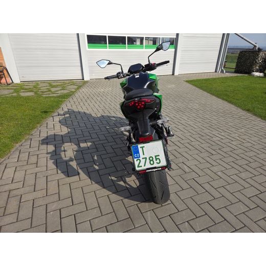 KAWASAKI Z650 S CANDY LIME GREEN 2026