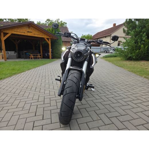 BENDA LFC 700 PRO ČERNÁ
