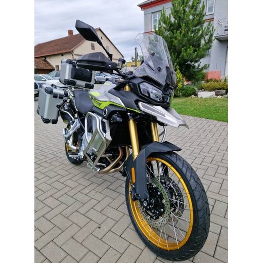 VOGE 900 DSX ADVENTURE LIMETKA