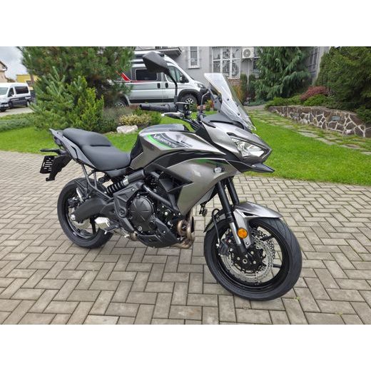 KAWASAKI VERSYS 650 METALLIC GRAPHITE GRAY 2026
